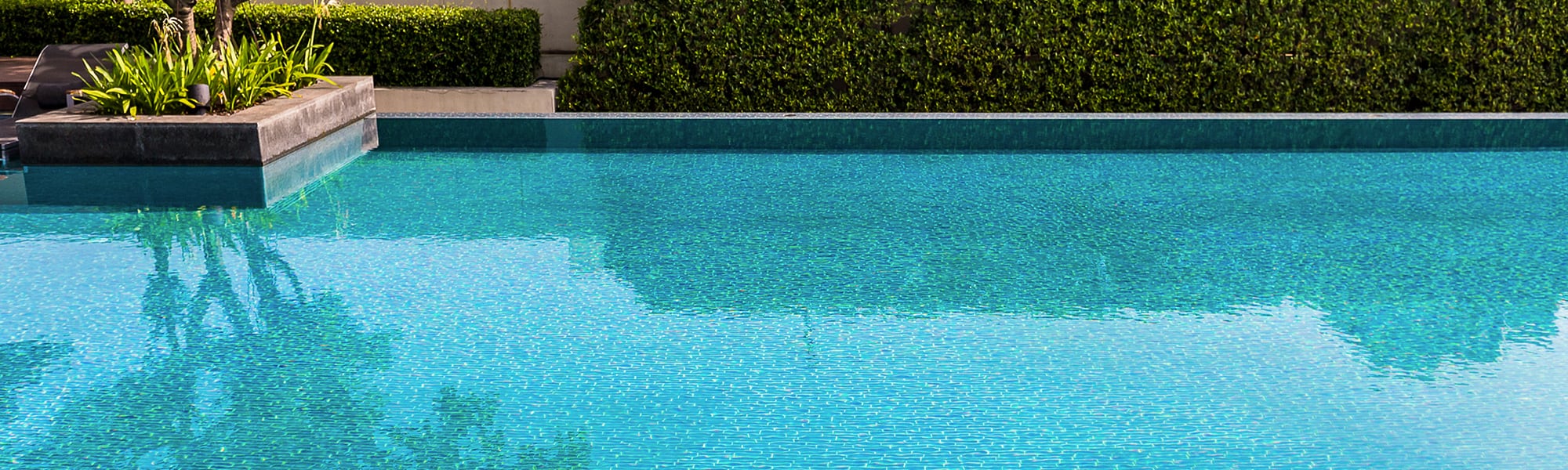 revêtement piscine carrelage